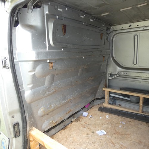 8 - Nissan Primestar DCI 115 SE SWB,
Registration number: LG57 LCZ,
V5: Present,
Odometer reading: 128,9... 