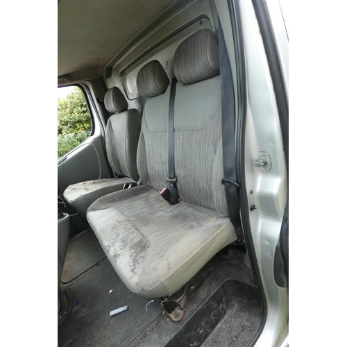 8 - Nissan Primestar DCI 115 SE SWB,
Registration number: LG57 LCZ,
V5: Present,
Odometer reading: 128,9... 