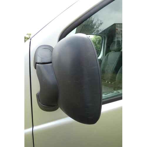 8 - Nissan Primestar DCI 115 SE SWB,
Registration number: LG57 LCZ,
V5: Present,
Odometer reading: 128,9... 