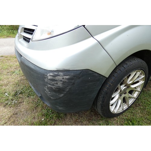 8 - Nissan Primestar DCI 115 SE SWB,
Registration number: LG57 LCZ,
V5: Present,
Odometer reading: 128,9... 