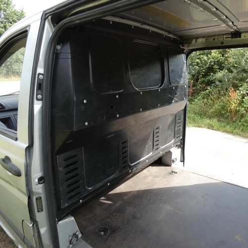 9 - Mercedes Vito 111 CDI Compact,
Registration number: HN58 SXC,
V5: Present,
Odometer reading: 140,325... 