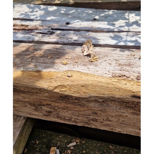 6533 - 1 x 30 year old air dried english oak beam (lovely colour when sanded)  measuring approx 300cm x 26c... 