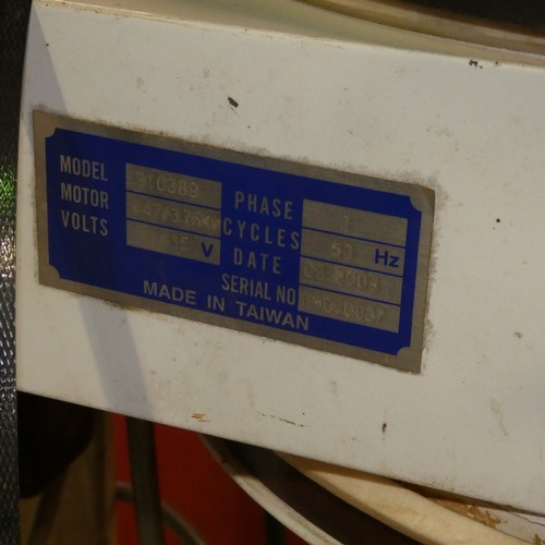 5055 - 1 x Axminster Plus twin bag dust extractor model 810389, 3ph