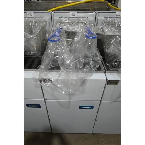 2248 - A commercial stainless steel natural gas fired twin basket deep fryer by Heittox trade