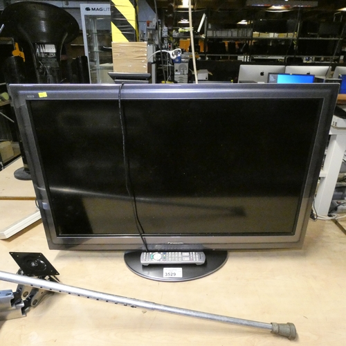 3529 - A 37 inch flat screen TV by Panasonic type TX-L37D25B With Satellite and terrestrial inputs, comes w... 
