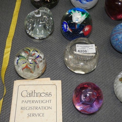 4206 - A collection of 22 Cathness and other decorative paperweights