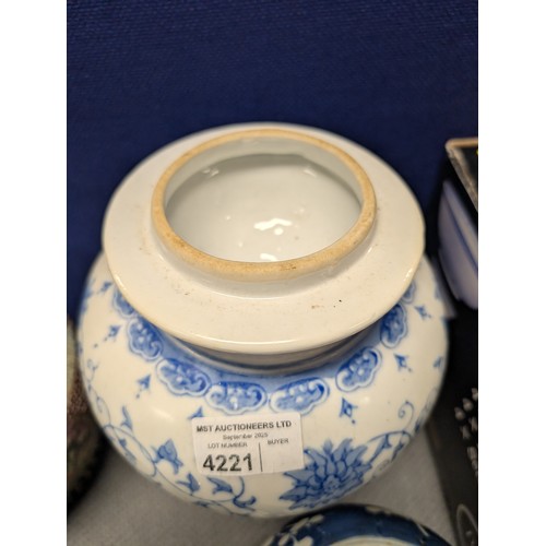 4221 - 2 Imari jars with covers and a quantity of miscellaneous decorative oriental jars and pots etc