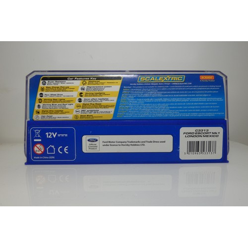 8009 - 1 x Scalextric Ford Escort Mk1 C3313 slot car