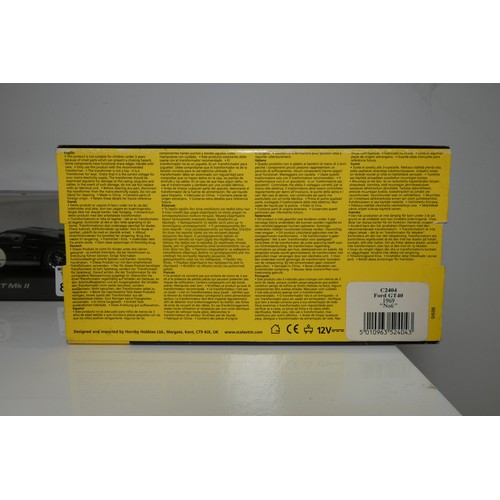 8026 - 2 x Scalextric slot cars - 1 x Ford GT Mk2 and 1 x Ford GT40 1969 C2404