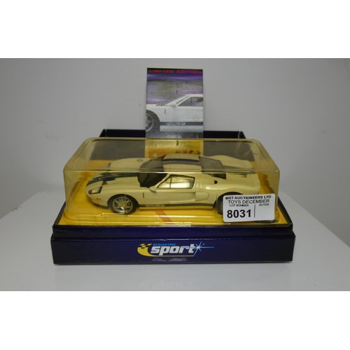 8031 - 1 x Scalextric Ford GT 2003 Road Version Limited Edition C2570A slot car