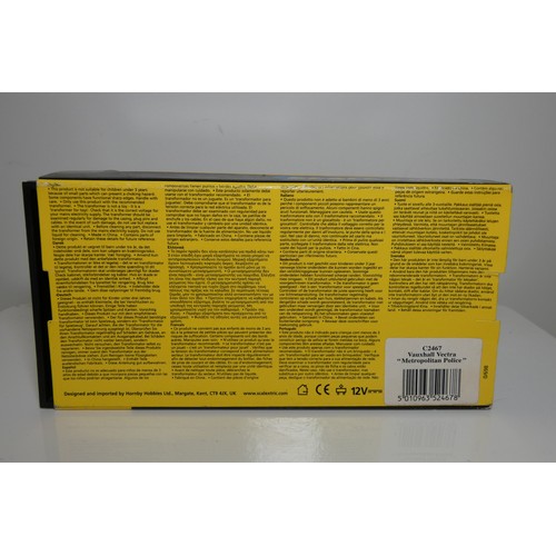 8033 - 1 x Scalextric Vauxhall Vectra Metropolitan Police C2467 slot car