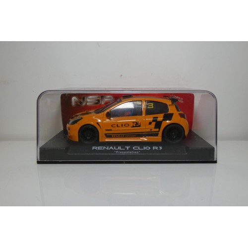 8055 - 2 x NSR slot cars - 1 x Renault Clio R3 and 1 x Abarth 500 Assetto Corse