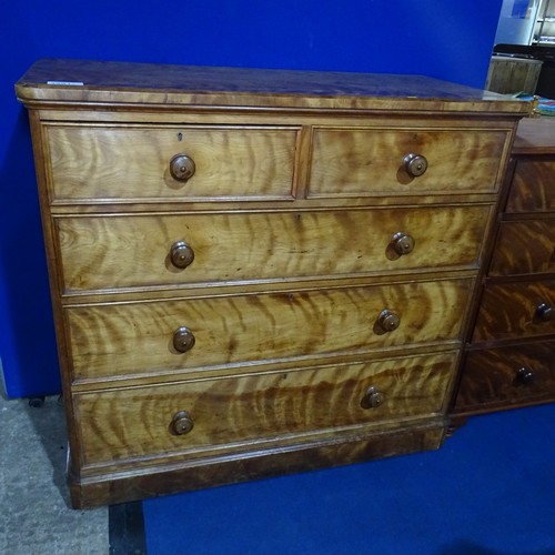 3391 - A 19th century vintage golden birch bedroom chest of two short and three long drawers with turned kn... 