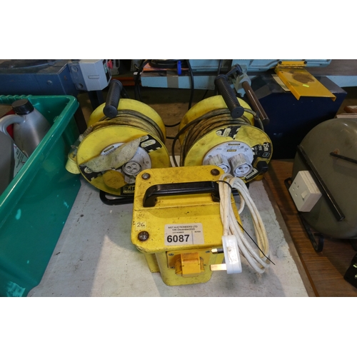 6087 - 1 x transformer 110v and 2 x extension leads (both 110v)