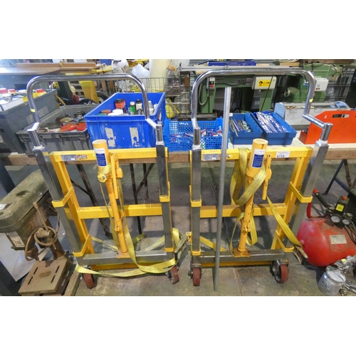 6118 - A pair of Raptor manual hydraulic furniture movers, capacity 1800kg, lift height 100mm, YOM 2014   R... 