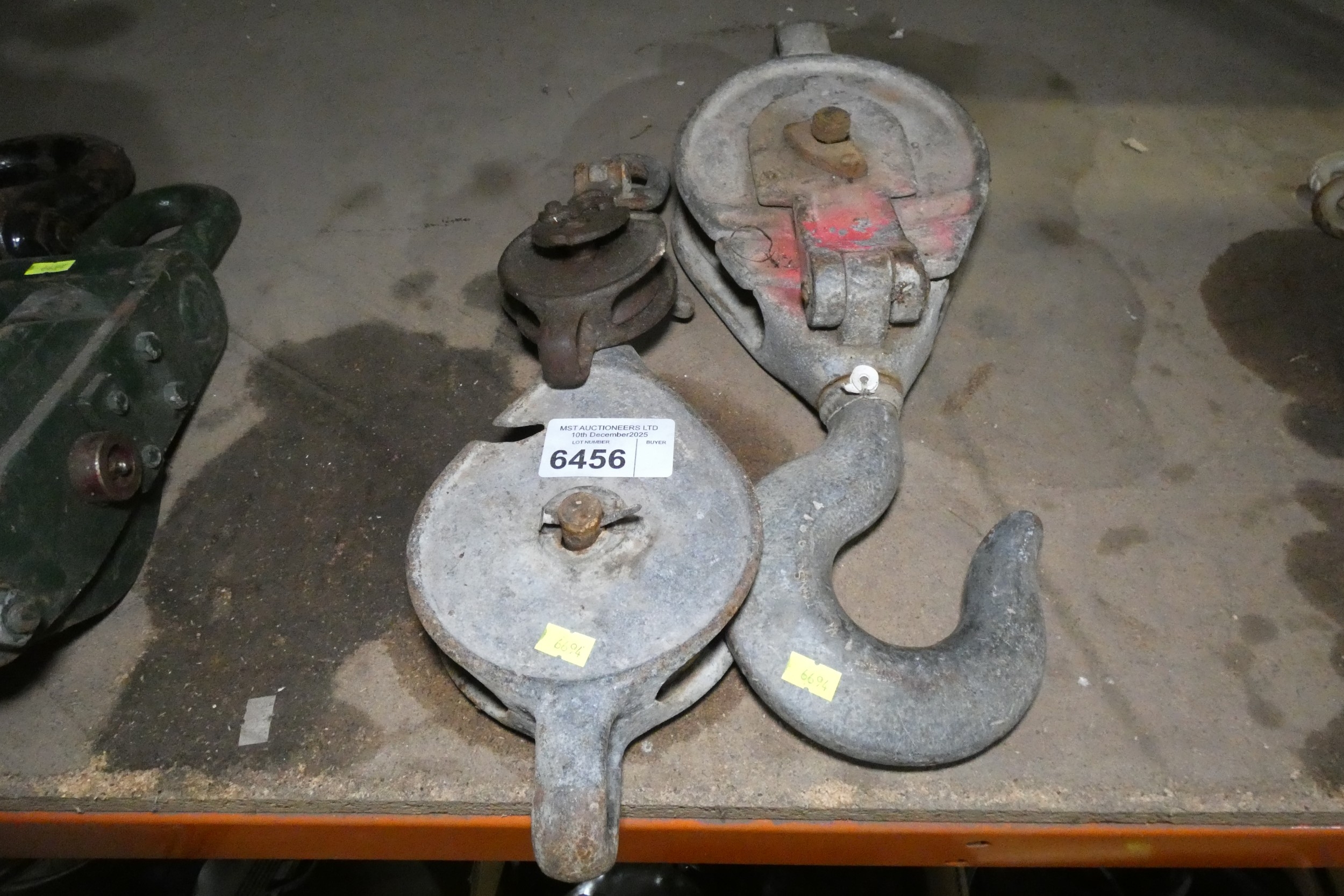 3 x various snatch blocks