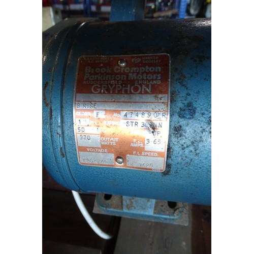 6109 - 1 x Coronet Minor wood turning lathe 240v mounted on a wooden bench. This lathe is also fitted with ... 