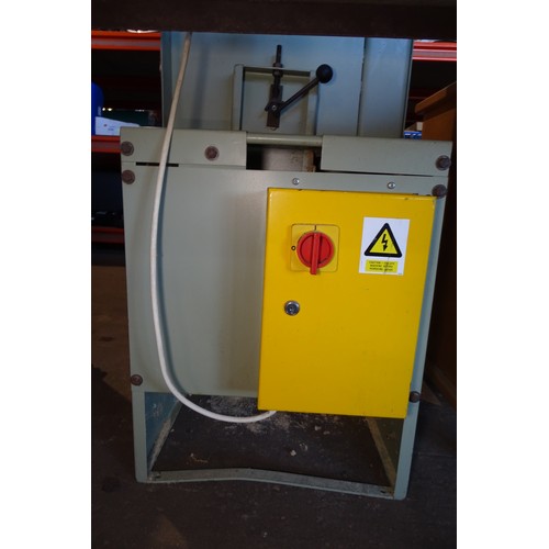 6113 - 1 x Startrite 352 floor standing bandsaw 240v supplied with several spare blades
Working When Tested