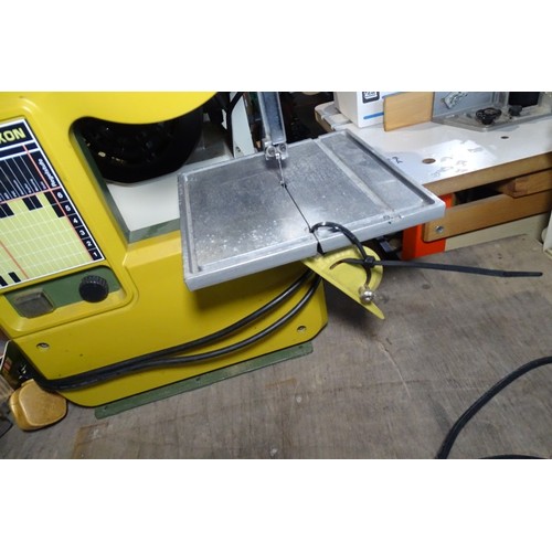 6095 - 1 x Proxxon small bench top bandsaw 240v and several spare blades
Working When Tested