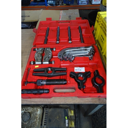 8115 - 1 x Hydraulic gear puller set