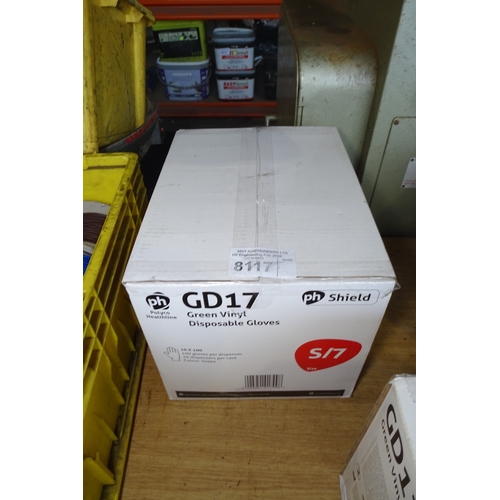 8117 - 1 Box containing 1000 green vinyl gloves size S/7 (100 gloves per dispenser, 10 dispensers per box)