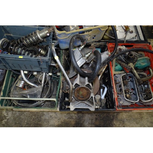 8061 - 1 x Volkswagen Trike Project for spares or repair, items include shocks/springs, exhaust parts, whee... 