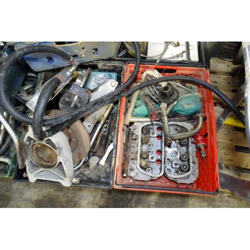 8061 - 1 x Volkswagen Trike Project for spares or repair, items include shocks/springs, exhaust parts, whee... 