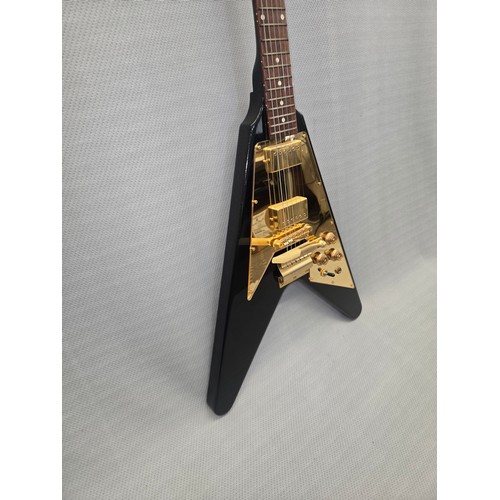 2 - 1 x Gibson Custom Lenny Kravitz '67 Flying V Electric Guitar 2003/04 - SN: LK097 - No 97/125  This g... 