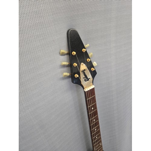 2 - 1 x Gibson Custom Lenny Kravitz '67 Flying V Electric Guitar 2003/04 - SN: LK097 - No 97/125  This g... 