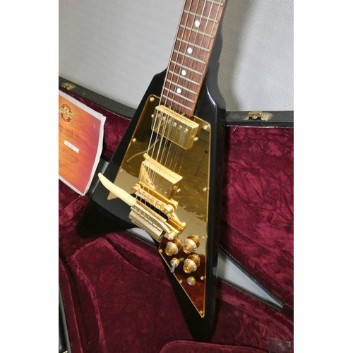 2 - 1 x Gibson Custom Lenny Kravitz '67 Flying V Electric Guitar 2003/04 - SN: LK097 - No 97/125  This g... 