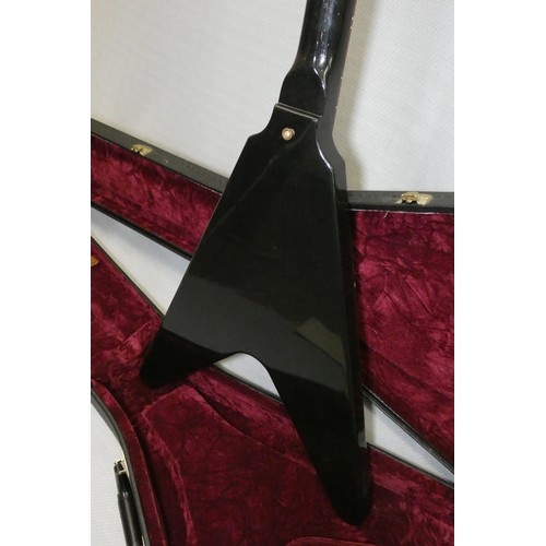 2 - 1 x Gibson Custom Lenny Kravitz '67 Flying V Electric Guitar 2003/04 - SN: LK097 - No 97/125  This g... 