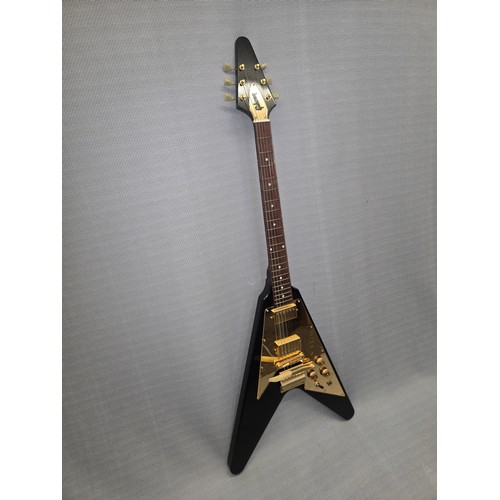 2 - 1 x Gibson Custom Lenny Kravitz '67 Flying V Electric Guitar 2003/04 - SN: LK097 - No 97/125  This g... 