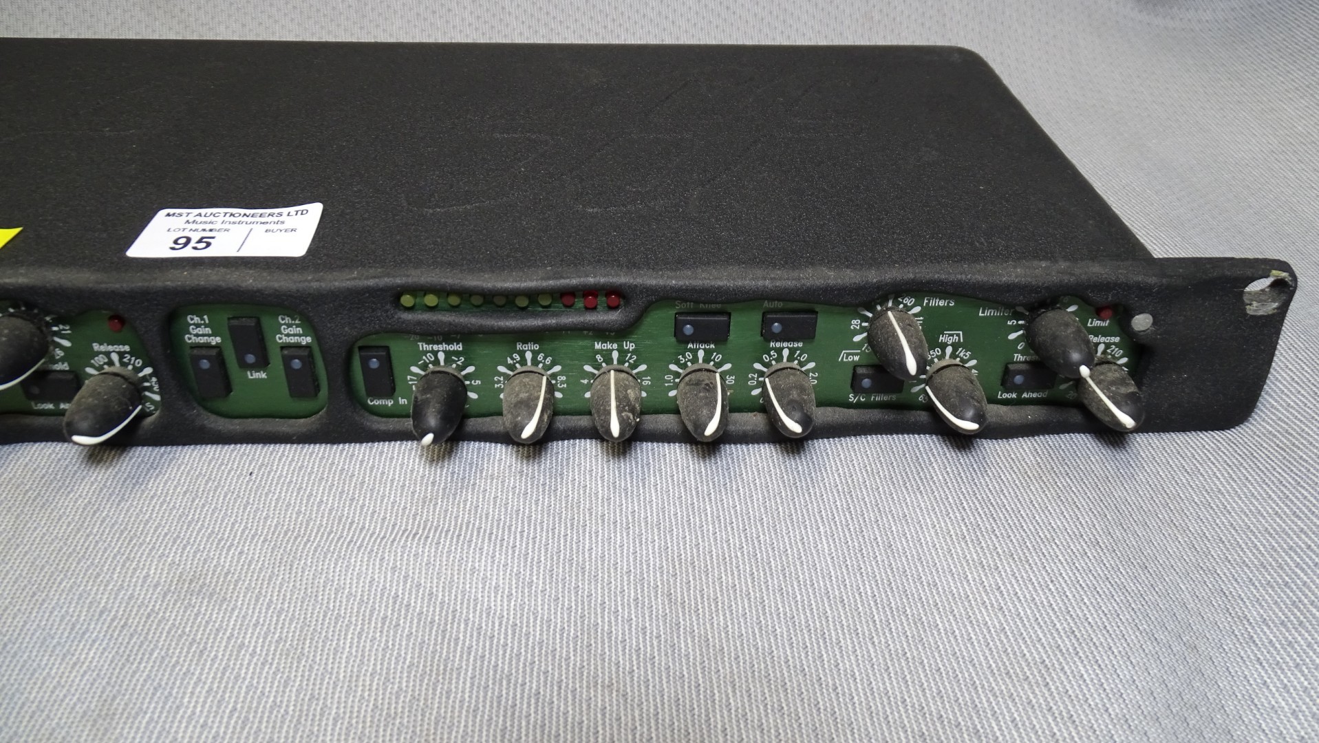 1 x Vintage Focusrite Green 4 - Dual Compressor / Limiter rackmount ...