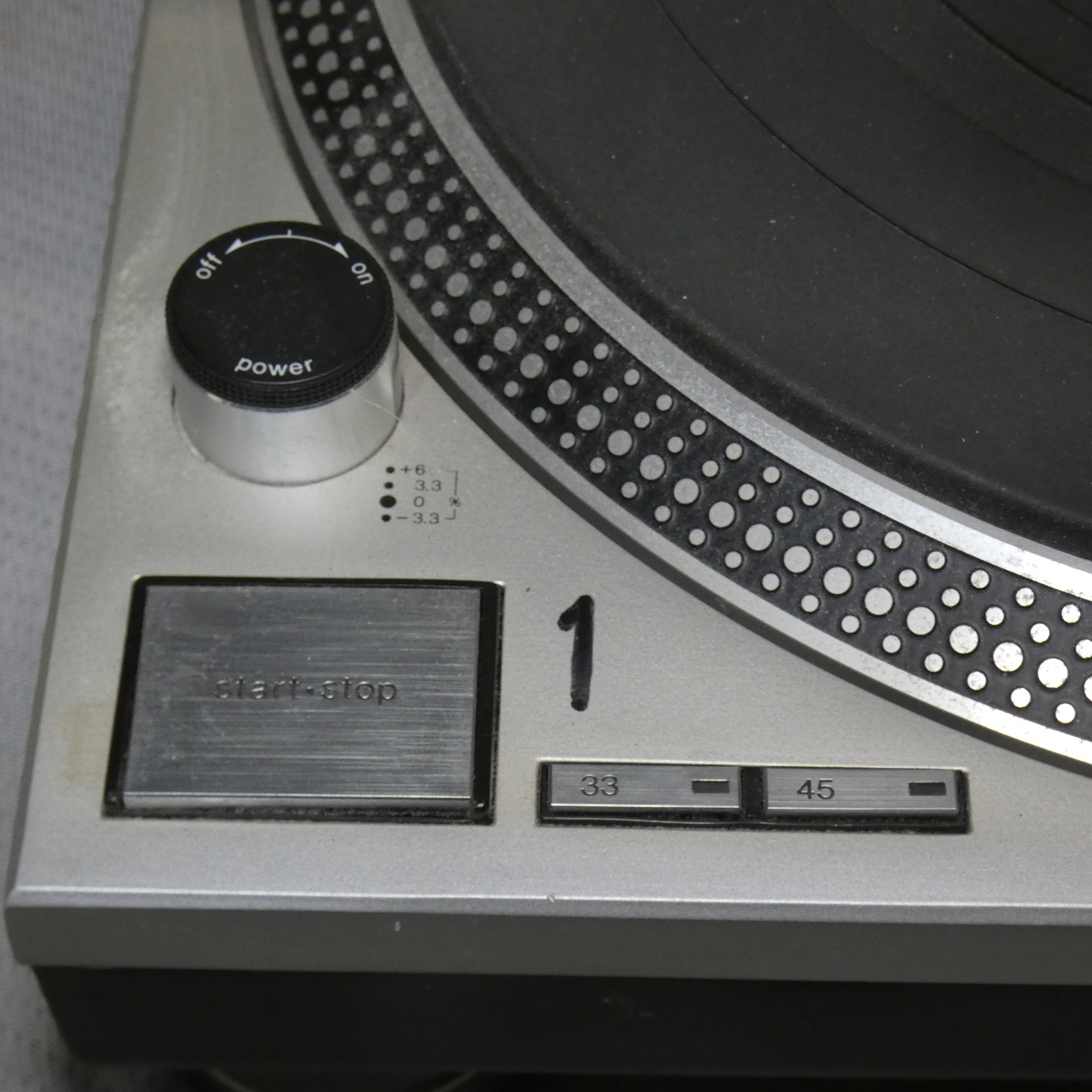 1 x Technics Quartz direct drive variable speed turntable, industry ...