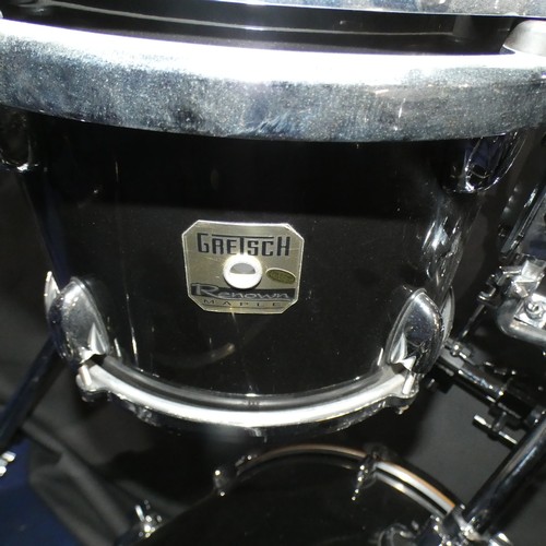 1 - A Gretsch Renown Maple Drum Kit with Evans drum skins to include 1 x 10