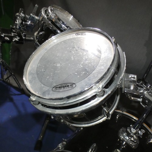1 - A Gretsch Renown Maple Drum Kit with Evans drum skins to include 1 x 10