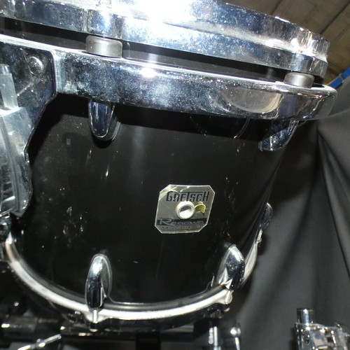 1 - A Gretsch Renown Maple Drum Kit with Evans drum skins to include 1 x 10