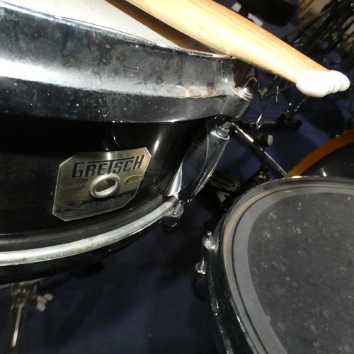 1 - A Gretsch Renown Maple Drum Kit with Evans drum skins to include 1 x 10