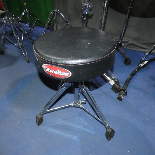 1 - A Gretsch Renown Maple Drum Kit with Evans drum skins to include 1 x 10