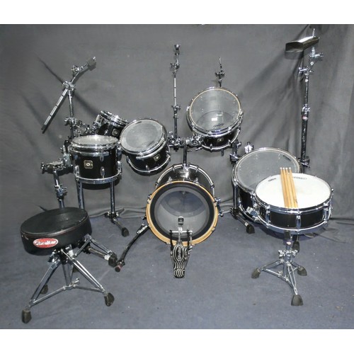 1 - A Gretsch Renown Maple Drum Kit with Evans drum skins to include 1 x 10