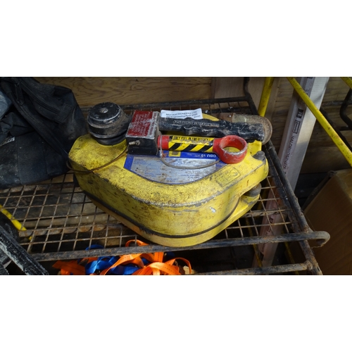 Lot 6014      