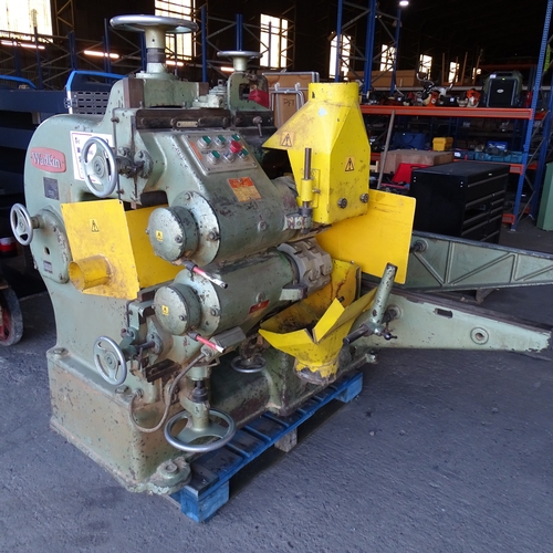 Lot 6043      