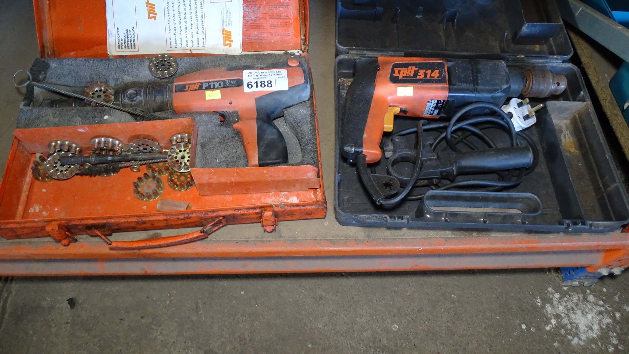 1 x Spit P110 cartridge nail gun and a spit 314 SDS Hammer / SDS drill ...