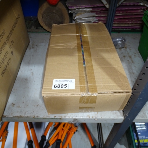 6805 - A quantity of various bungee cords - Contents of 1 box