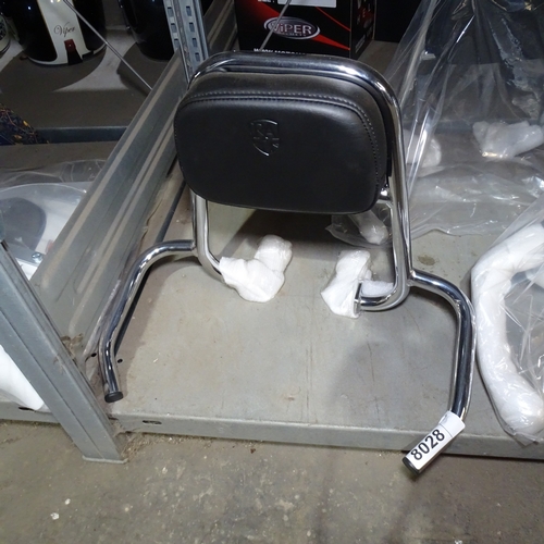 Lot 8028      