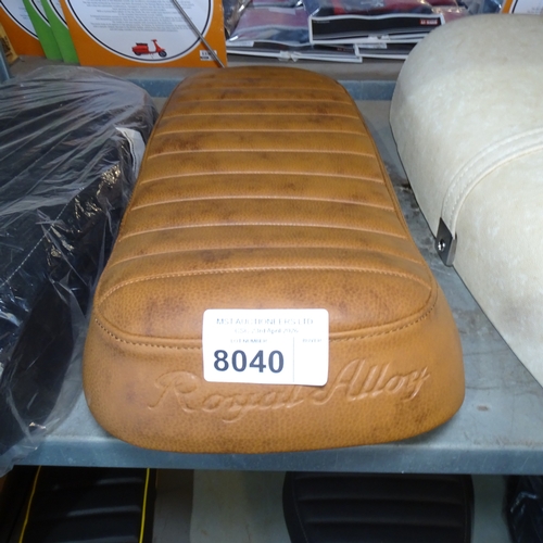 Lot 8040      