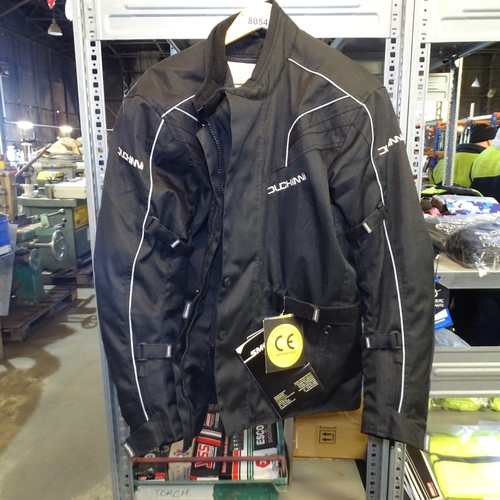 Lot 8054      