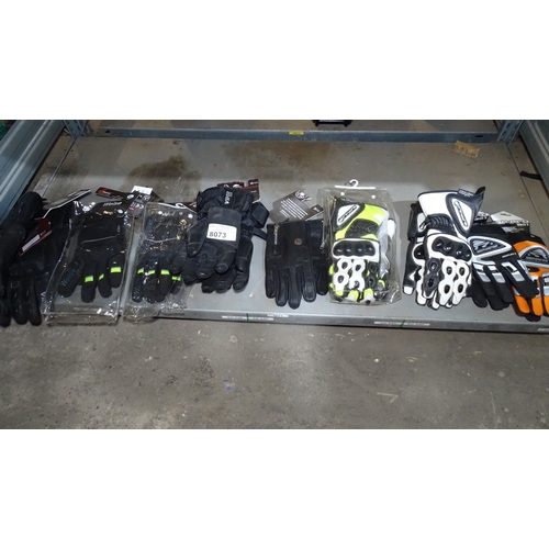8073 - A quantity of various motorcycle gloves - Contents of 1 shelf