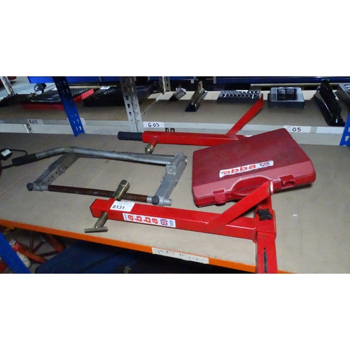 8131 - 2 x Motorcycle stands (1 by Abba and 1 by BikeTek) - Contents of 1 shelf