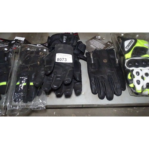 8073 - A quantity of various motorcycle gloves - Contents of 1 shelf